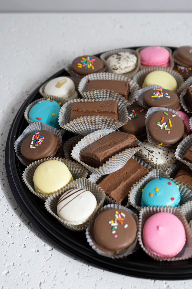 Oreo, Macaron & Brownie Tray
