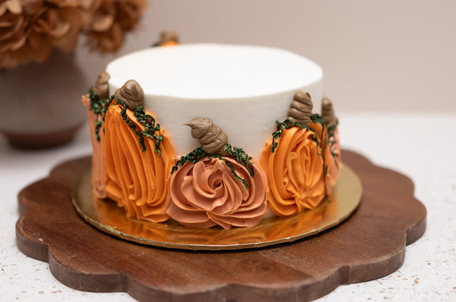 Pumpkin patch cake, wide view