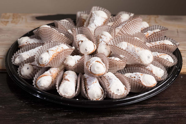 Cannoli Tray - Winery Pick Up