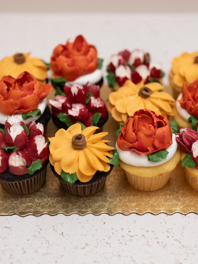 Online Cupcake Order -  Cupcakes #541Featured
