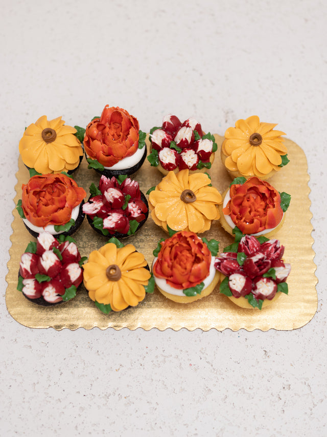 Online Cupcake Order -  Cupcakes #541Featured