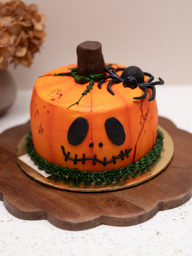 Jack-o'-lantern cake, front view